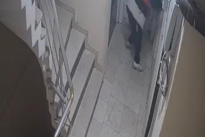 Hırsızlık için girdiği binada kapıları yokladı, açamayınca koridora tuvaletini yaptı