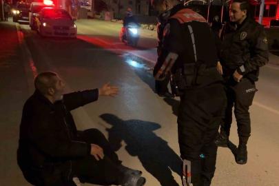 Husumetli komşular arasında mahkeme kararı sonrası kavga: 2 yaralı