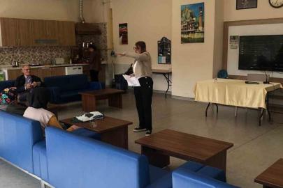 Huzurevi sakinlerine "Dijital Okuryazarlık" eğitimi verildi