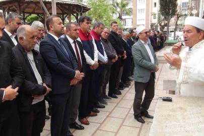 İmamın titreyen sesiyle konuşması duygulandırdı