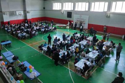 İpekyolu’nda akıl dolu rekabet: 180 öğrenci zekâ oyunlarında ter döktü