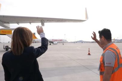 İran’da mahsur kalan Pegasus uçağı 52 gün sonra Sabiha Gökçen’de alkışlarla karşılandı