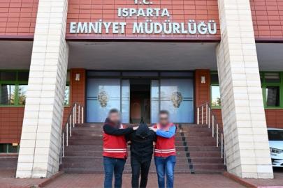 Isparta’da 17 yıl 5 ay hapis cezası bulunan şahıs yakalandı