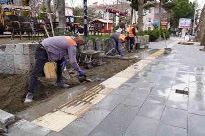 Isparta’da Atatürk Parkı altındaki kaldırım yenileniyor