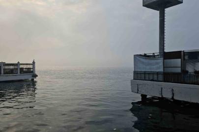 İstanbul’da yoğun sis: Boğaz hattı trafiğe kapatıldı