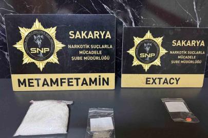 İstanbul’dan Sakarya’ya uyuşturucu getiren 3 şüpheli tutuklandı