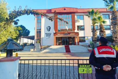 Jandarma okul önlerindeki güvenlik tedbirlerini artırdı