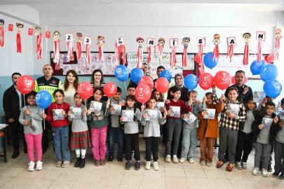 Jandarmadan çocuklara 23 Nisan sürprizi