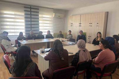 Kadınlara yanlış ilaç tüketiminin riskleri anlatıldı