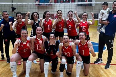 Kahramanmaraş Büyükşehir Belediyespor kadın voleybol takımı 2. Lig’e yükseldi