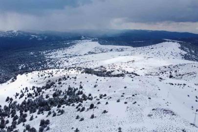 Kar manzarası için 2 bin 77 metreye çıkıyorlar