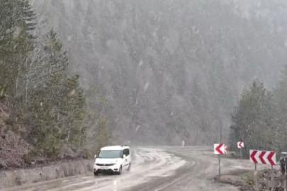 Karabük’ün yüksek kesimlerinde kar yağışı yeniden başladı