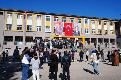 Kastamonu’da öğrencilerin bursluluk sınavı heyecanı başladı