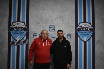 Kayseri Atletikspor Voleybol takımı 2. Lig yolunda