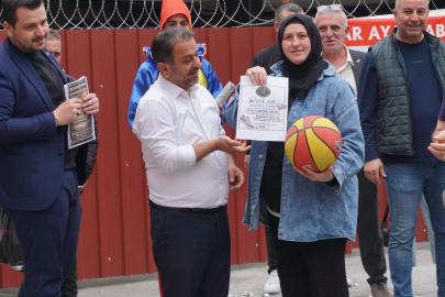 Kemeraltı’nda gram altın ödüllü basketbol etkinliği