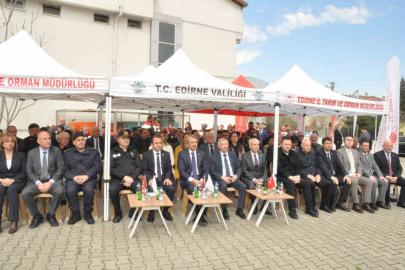 Keşan’da çiftçiye yüzde 75 bakanlık destekli hibrit ayçiçeği tohumu dağıtıldı