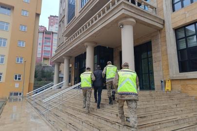 Kesinleşmiş hapis cezası olan firari yol kontrolünde yakayı ele verdi