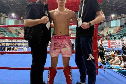 Kickboks Türkiye Şampiyonası’nda Afyonkarahisarlı sporculardan önemli başarı