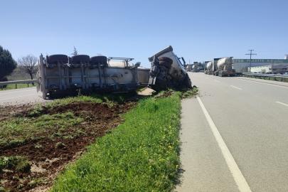 Kilis’te beton mikseri devrildi