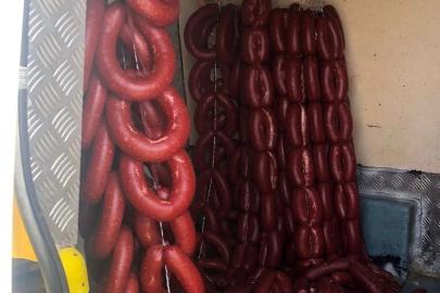 Kırşehir’de 96 kilo kaçak sucuk ele geçirildi