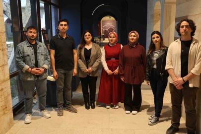 Kırşehir’de gençler 88 saatlik eğitimin ardından müzede rehberlik yapıyor
