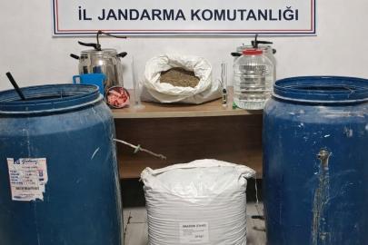 Kırşehir’de kaçak alkol üretimi yapan kişiye operasyon