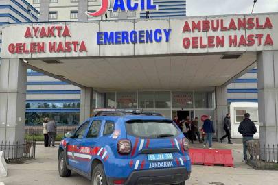 Komşuların gürültü kavgası kanlı bitti: 2 yaralı