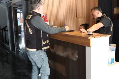 Konaklama tesisleri ve araç kiralama firmalarına eş zamanlı denetim