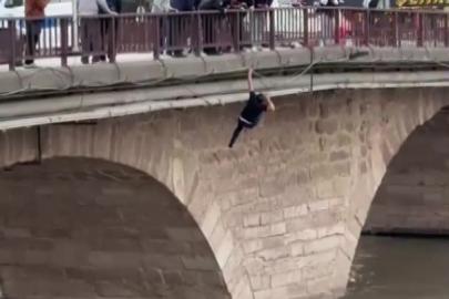 Köprüden nehre atlayan şahsı ekipler kurtardı: O anlar kamerada