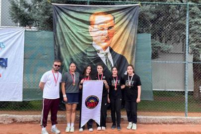 Kortların şampiyonu Gaziantep Kolej Vakfı Türkiye finallerinde