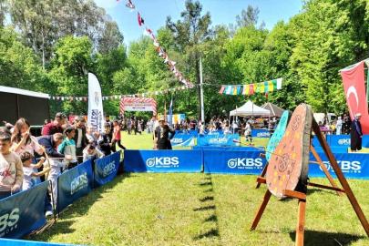 Köyceğiz’de gönüllü eğitmen, geleneksel okçuluğu halka sevdiriyor