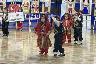 Kutlamaya katılan minik kız hem ağladı hem oynadı