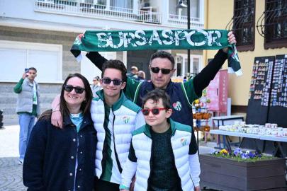 Maç için Eskişehir’e gelen Bursaspor taraftarı, kentin turistik yerlerine akın etti