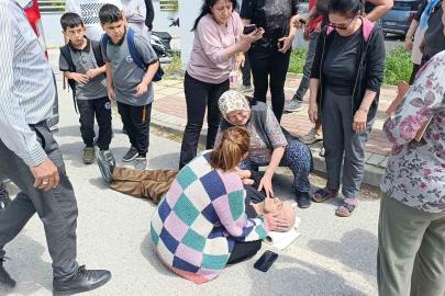 Manevra yapan öğrenci servisi görme engelli yayaya çarptı, eşi gözyaşlarına boğuldu