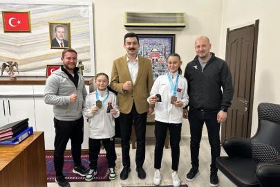 Manyas’tan karate şampiyonasında çifte derece