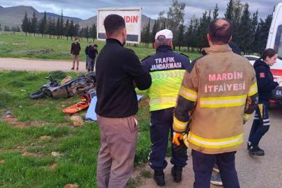 Mardin’de yol kenarına savrulan motosikletin sürücüsü hayatını kaybetti