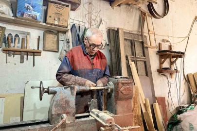 Mardinli usta ahşap beşik geleneğini yarım asırdır ayakta tutuyor