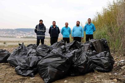 Mavi Takım’dan sahilde temizlik: 50 torba atık toplandı
