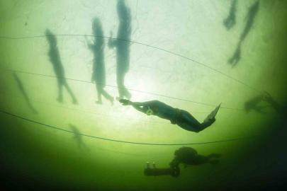 Milli sporcu Erken, Finlandiya’da dünya rekoru kırdı