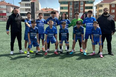 Minikler hazırlık maçında gol oldu yağdı