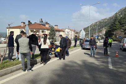 Motosikletin kontrolünü kaybeden sürücü ağır yaralandı