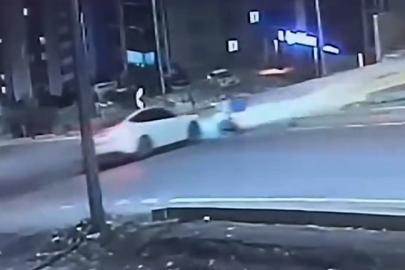 Motosikletliye çarpan otomobil sürücüsü kaçtı