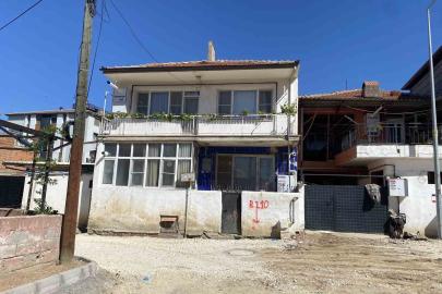 Namaz için uyandı, oğlunu banyoda ölü buldu