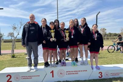 Nazillili öğrenciler Türkiye finallerinde kürsüye çıktı