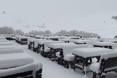 Nisan sonunda Uludağ’da kış geri döndü