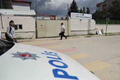 Okul çevresindeki silah sesleri paniğe neden oldu