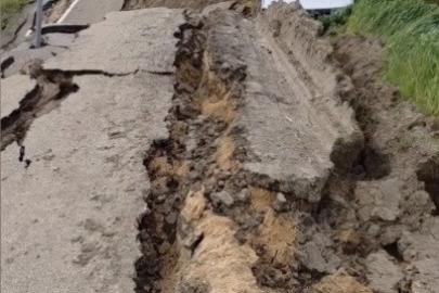 Osmaniye’de yoğun yağış yolları çökertti, bazı güzergahlar ulaşıma kapandı