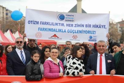 Otizm için Cacabey Meydanı’nda buluşma