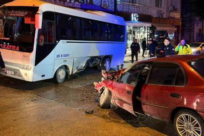 Otomobilin minibüse yandan çarptığı kazada 1 kişi yaralandı