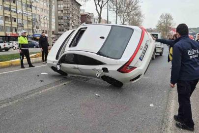 Otomobiller çarpıştı: 1 yaralı